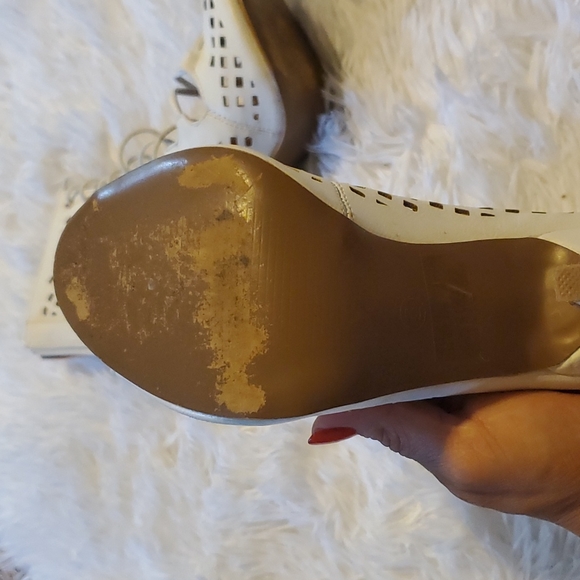 Shoes - Picture 3 of 3